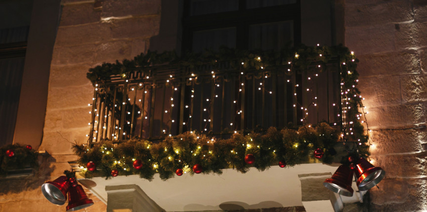 jak ozdobić balkon na święta bożego narodzenia