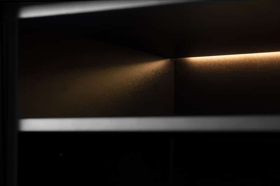 LOFTY Schwarzer TV-Schrank im Loft-Stil mit Regalen eiche schwarz/natürlich - Foto 26