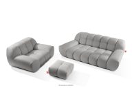Möbelset aus Sofa Sessel und Sitzhocker im Japandi-Stil hellgrau