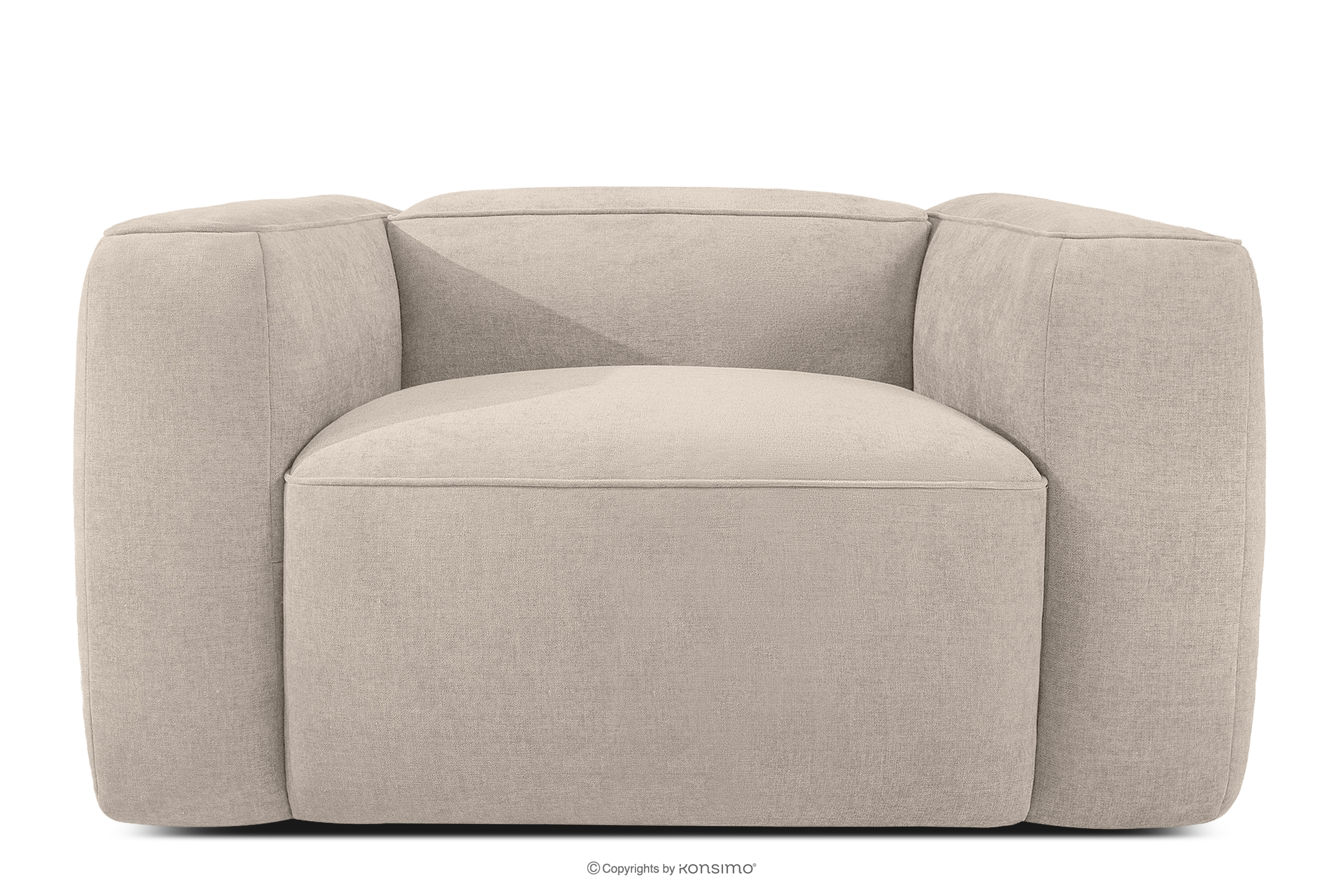 Weicher Sessel aus cremefarbenem Gewebestoff