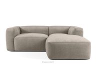 Weiches Ecksofa aus einem geflochtenen Gewebestoff rechts beige