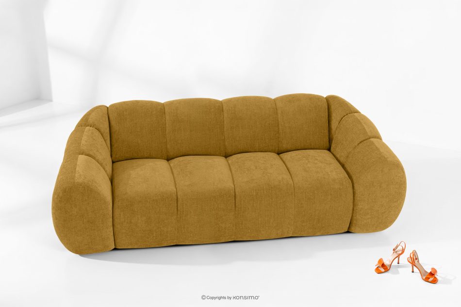 FLAVA Gestepptes Retro-Modern-Dreisitzer-Sofa in Honig Honigfarben - Foto 1